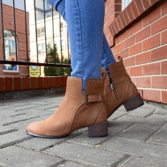 Vionic Women's Sienna Boots - Picture 10 of 15